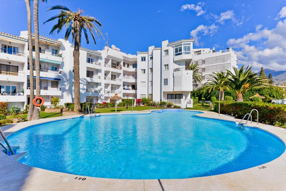 Las Palmeras Nerja Exteriör bild